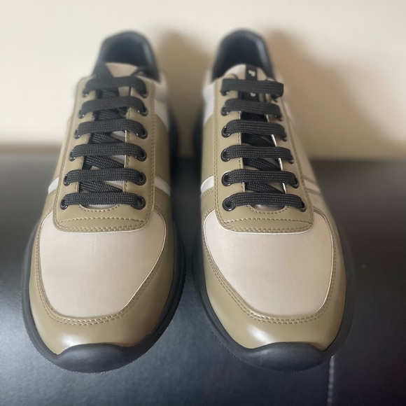 Prada shoes size 10 - Picture 6 of 6